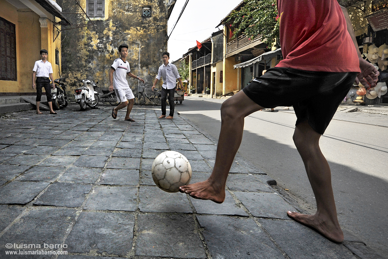 futbol vietnam chicos hue